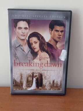 The Twilight Saga: Breaking Dawn Part 1 DVD - Robert Pattinson, Kristen Stewart